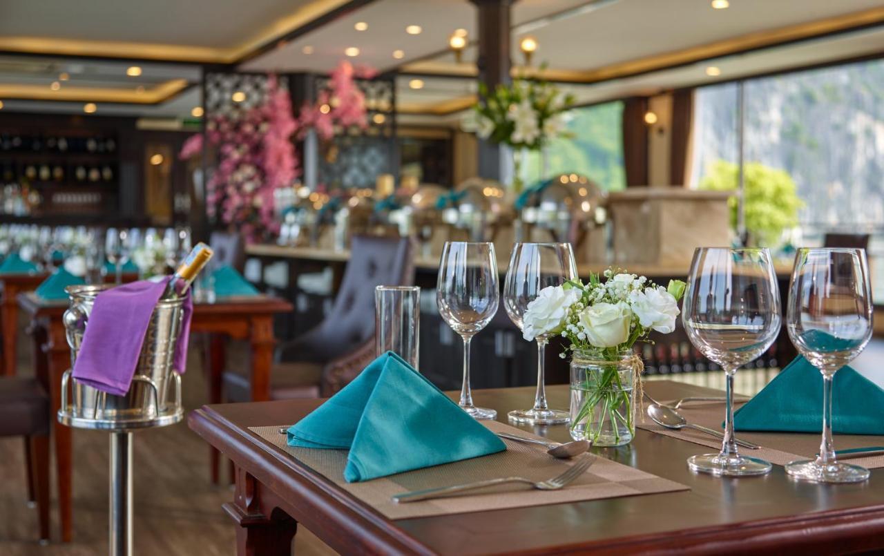 Mon Cheri Cruises 하롱 외부 사진