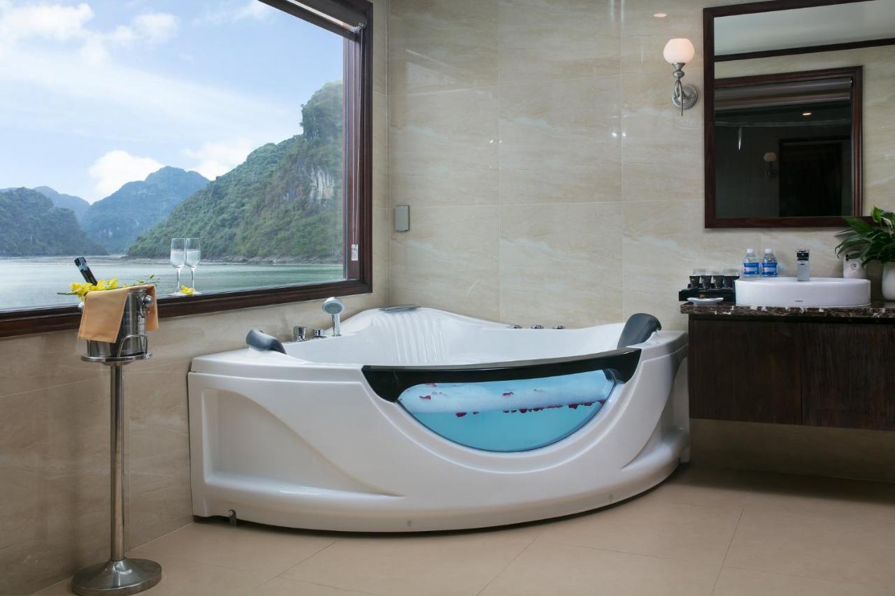Mon Cheri Cruises 하롱 외부 사진